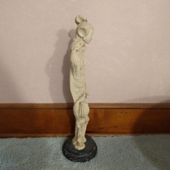 Antique Japanese Geisha Ivorine Resin Sculpture - X1 - Picture 2 of 8